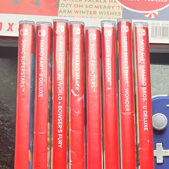 Nintendo Switch Lite with 9 games and $50 Nintendo eshop gift card - Picture 9 of 9